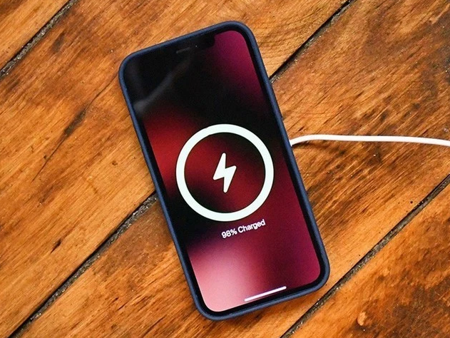 宁晋苹果手机维修分享iPhone 12可以随便充电吗 